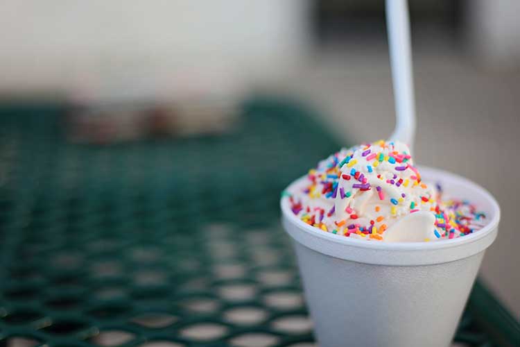 Une délicieuse glace maison très amusante à préparer